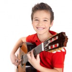 KinderJungeGitarre
