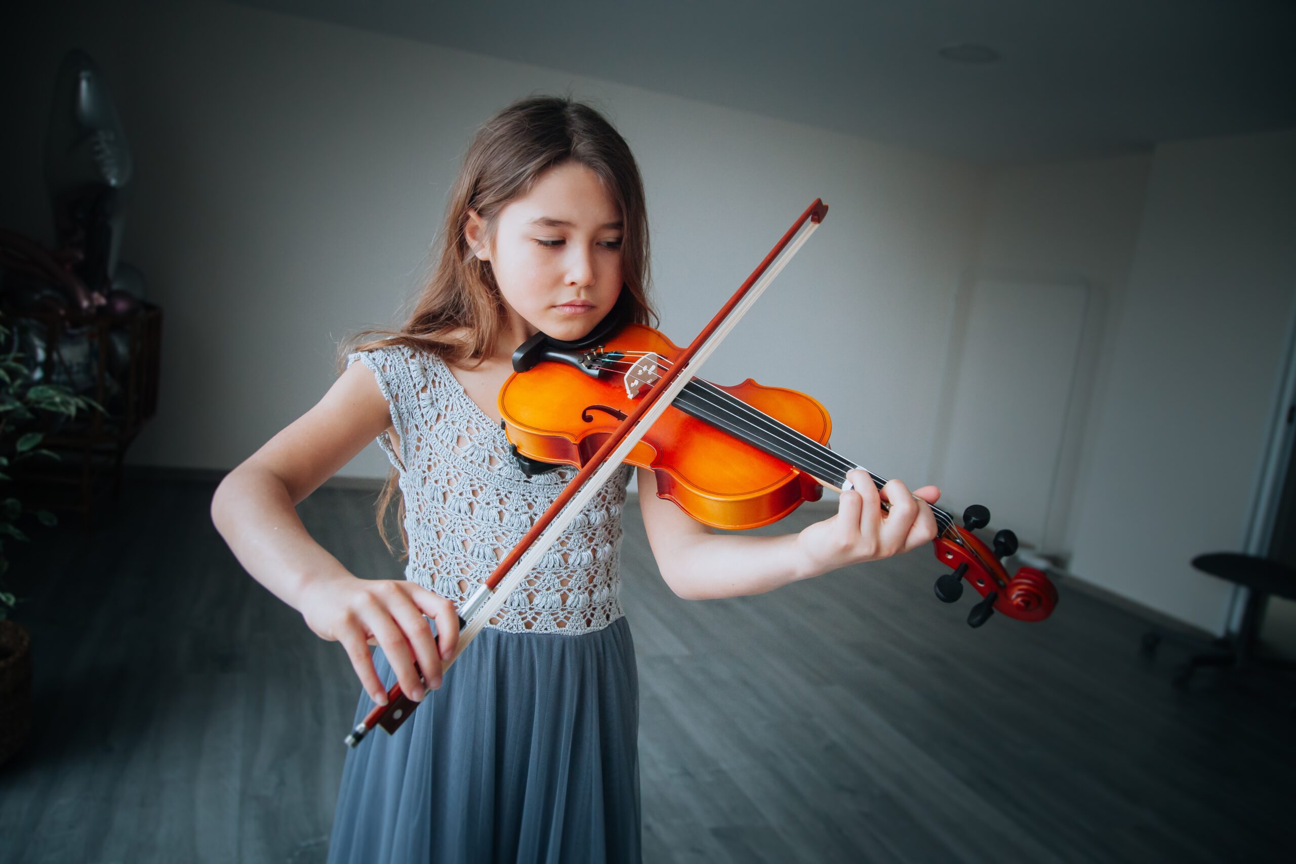 Mädchen mit Geige - Violine