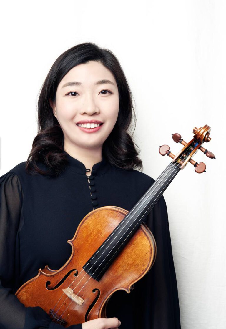 Musiklehrerin Le Yang